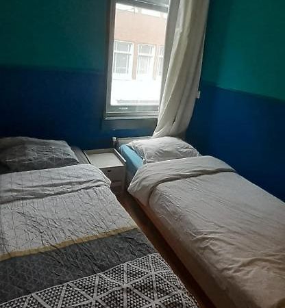 Charlotte, Not For Parties, Not A Hotel, Room With Shared Bathroom, No Kitchen Amsterdam Buitenkant foto